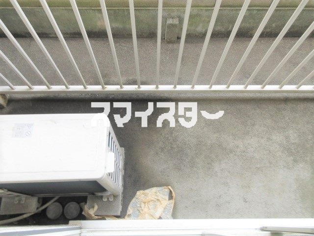 日野市東豊田４丁目のアパートのバルコニー