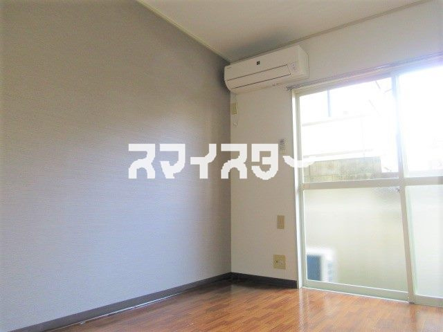 日野市東豊田４丁目のアパートの居間・リビング