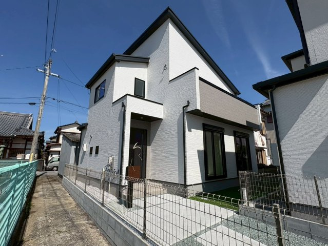 「おしゃれな家」土佐市高岡町甲4期1号棟　新築建売