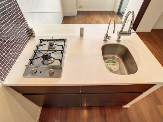 【キッチン】クオリア神南フラッツ