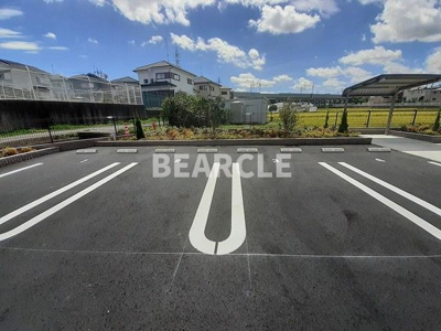 【駐車場】 | サンステージ | 駐車場です