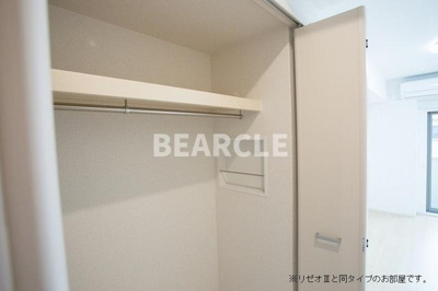 【エントランス】 | サンステージ | 落ち着いたエントランスです