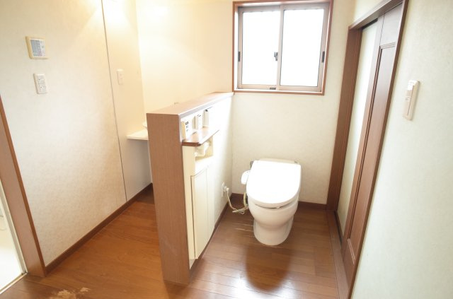 東松山市若松町　中古戸建のトイレ