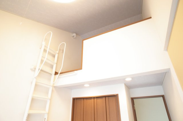 東松山市若松町　中古戸建の洋室|2階洋室（4.5帖）洋室