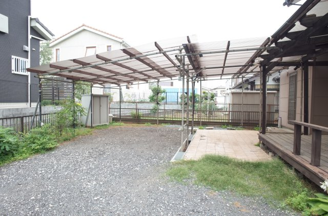 東松山市若松町　中古戸建の駐車場