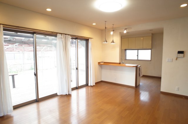 東松山市若松町　中古戸建の居間・リビング