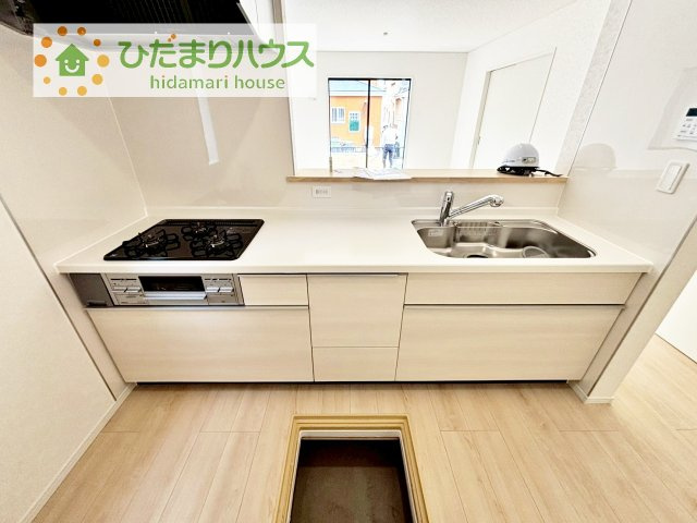 【キッチン】 | 龍ケ崎市緑町第4　新築戸建 | 3口コンロでお料理する時間も短くなりそうですね(*‘∀‘)