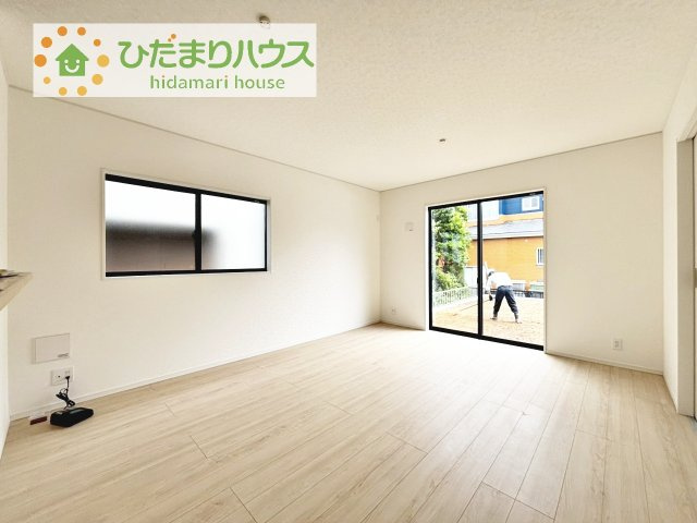 【居間・リビング】 | 龍ケ崎市緑町第4　新築戸建 | 早くお仕事終わらせて、家に帰りたくなるようなリビングです(^^♪