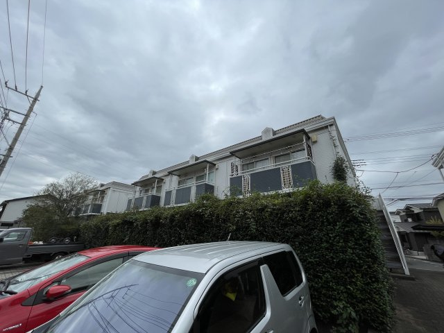 狛江市和泉本町３丁目のアパートの外観