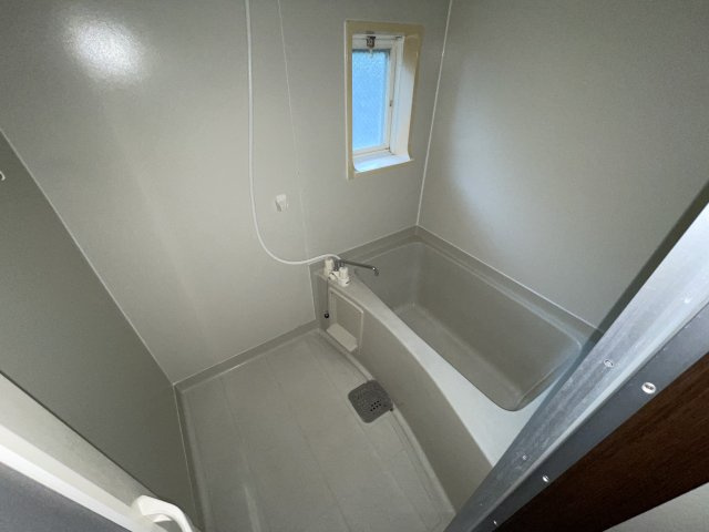 狛江市和泉本町３丁目のアパートの浴室