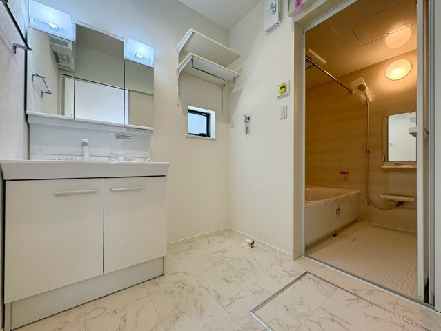 一宮中町9　新築戸建住宅の浴室|浴室乾燥機付き！雨の日の洗濯にも便利な快適バスルーム。