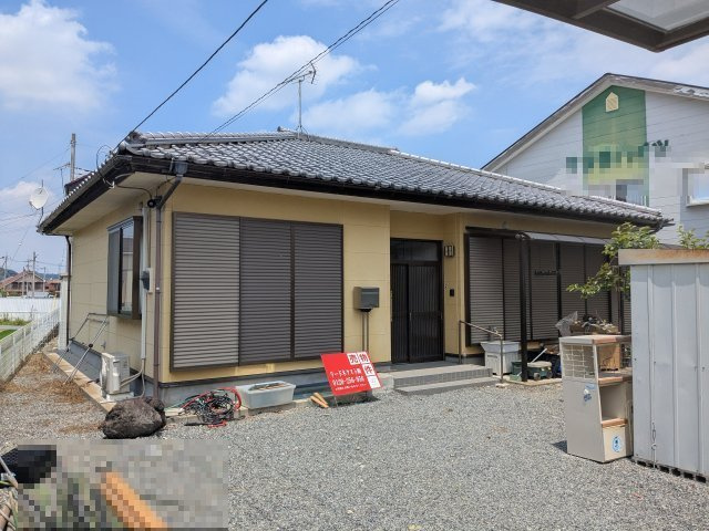 中古戸建　吉井町塩川の外観|スーパー・ホームセンターも徒歩圏内です
