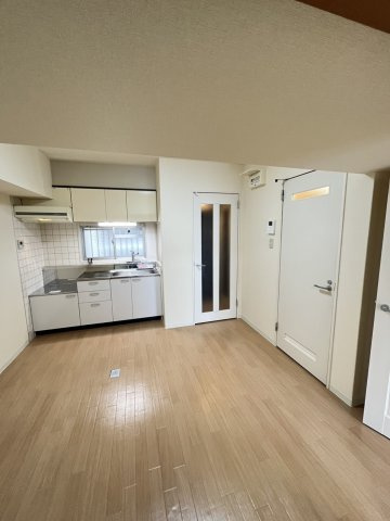 【寝室】 | 第10高光マンション