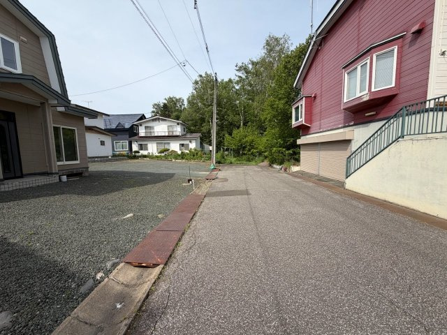 【前面道路含む現地写真】の画像