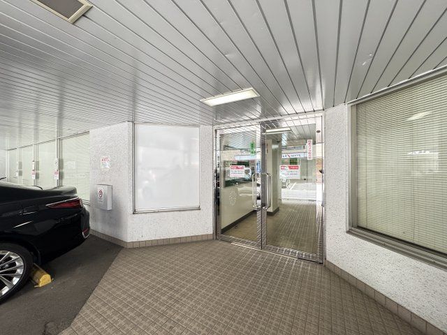 北松戸マンションのエントランス