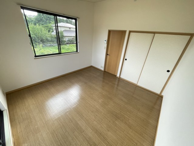 【寝室】