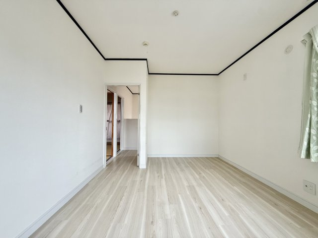 瑞穂区仁所町２丁目戸建の洋室