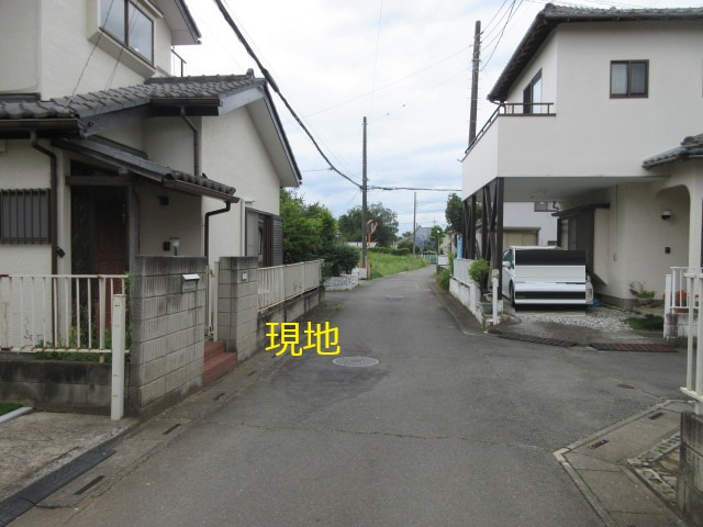 中古戸建　東松山市石橋1765-38（リフォーム住宅）の前面道路含む現地写真