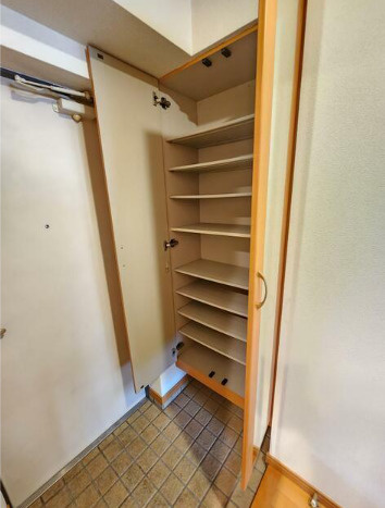 熊本市中央区水前寺３丁目の賃貸マンションの玄関