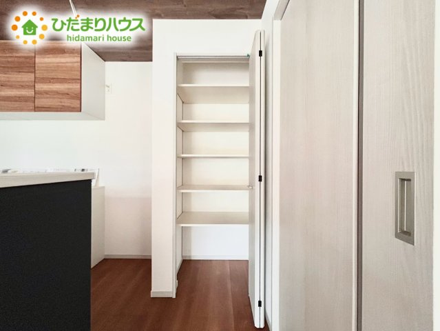 上尾市向山5丁目　新築戸建　07の収納