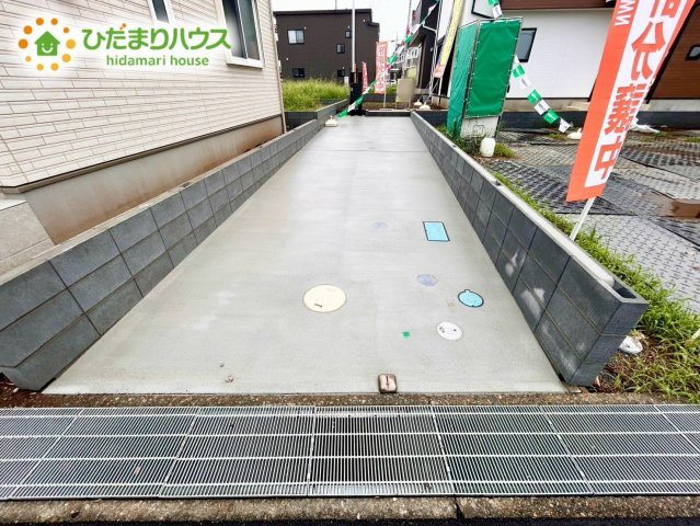 上尾市向山5丁目　新築戸建　07の駐車場