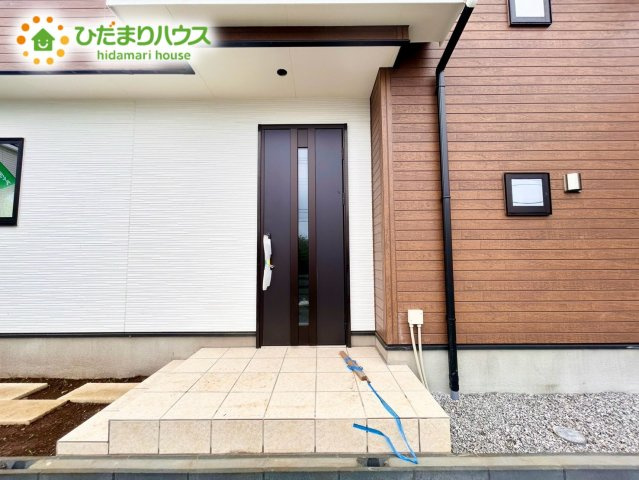上尾市向山5丁目　新築戸建　07の玄関
