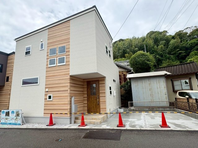 「駅やスーパー近く」高知市大津甲1号棟　新築一戸建て