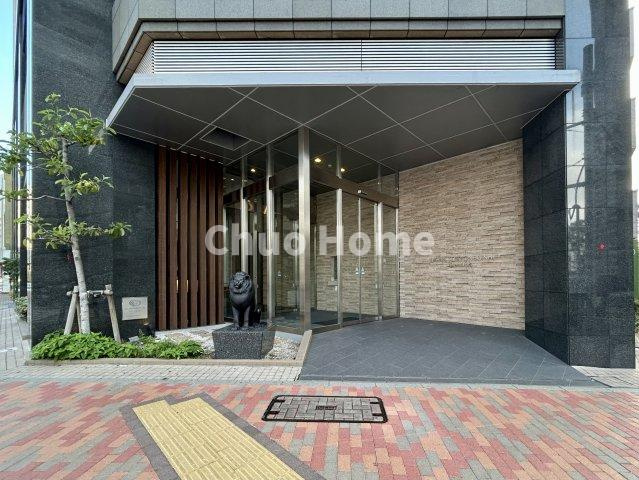 ライオンズ東京根岸グランフォートのエントランス|【エントランス】マンションのエントランスは、その物件の印象を決める、顔とも言える場所です。毎日通る場所ですからきれいなのが一番です。