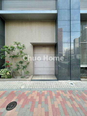 ライオンズ東京根岸グランフォートの駐輪場|【自転車置き場】最新の空き状況や費用などの詳細は担当スタッフまでお問い合わせください。