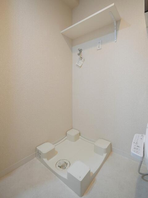 ジェノヴィア東大前グリーンヴェールの設備| 洗濯機置き場になります。