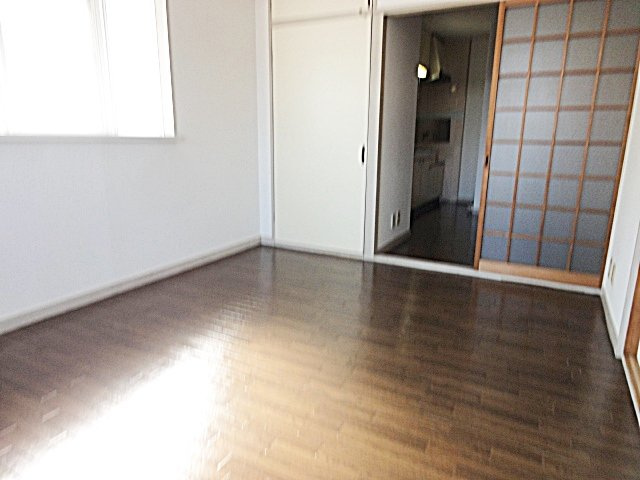ファミール安倉Ⅱの居間・リビング