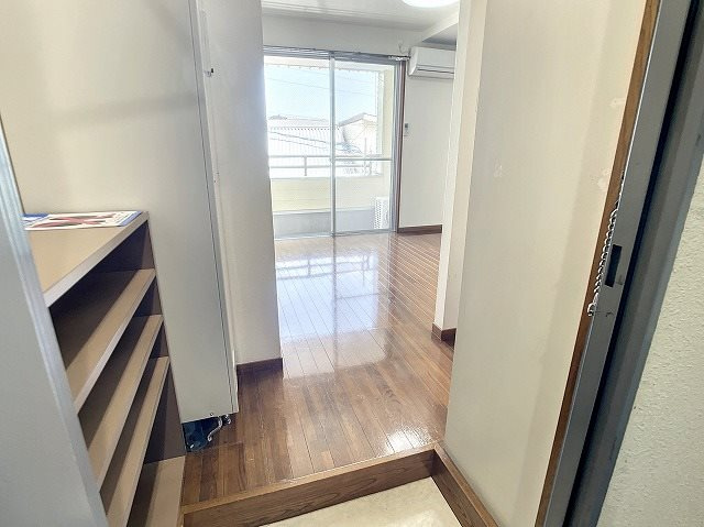 クリエイトビル（旧　ニュー田中屋マンション） 3-の玄関