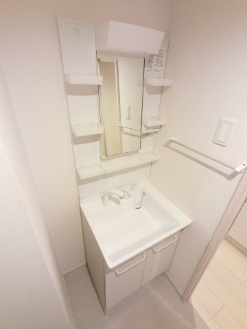 リブリ・SUZUYASUの独立洗面台