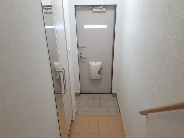 ウイステェリアⅢの玄関