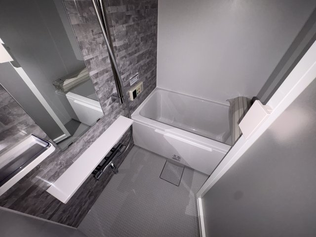 クレモナ山手の浴室