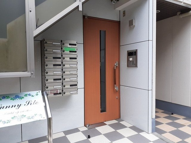 サニーサイトのエントランス