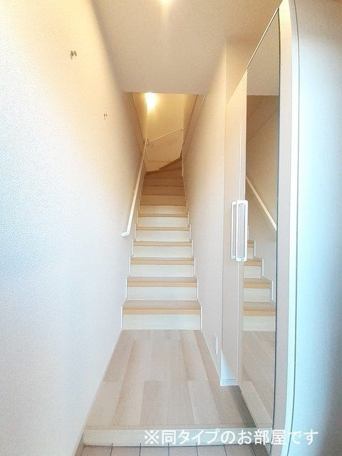 ヒカルサ東京立川の玄関