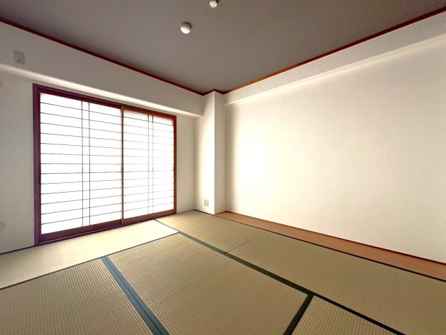 令和７年１０月リフォーム済み◆南向き３ＬＤＫ◆ＪＲ＆京阪２沿線利用可◆グラン・ドムール宇治木幡の和室|和室