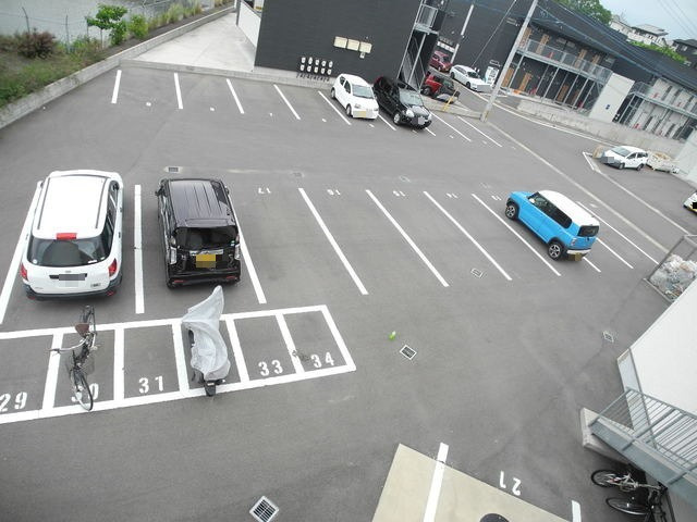 MODERN PALAZZO諫早Kaiの駐車場