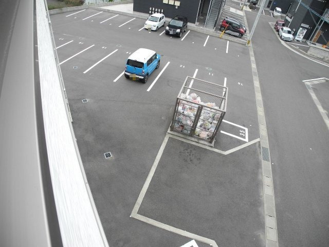 MODERN PALAZZO諫早Kaiの駐車場