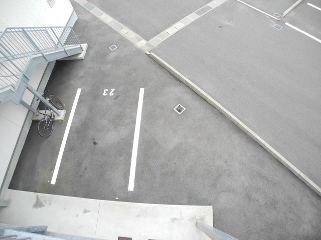 MODERN PALAZZO諫早Kaiの駐車場