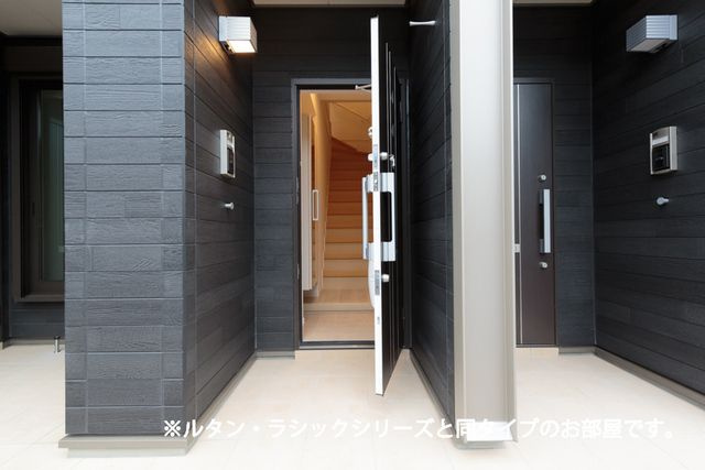 ヒカルサ東京立川の玄関