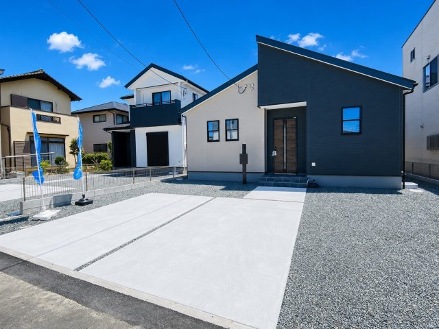 よかタウン／西区野中2丁目1期／2号棟の前面道路含む現地写真