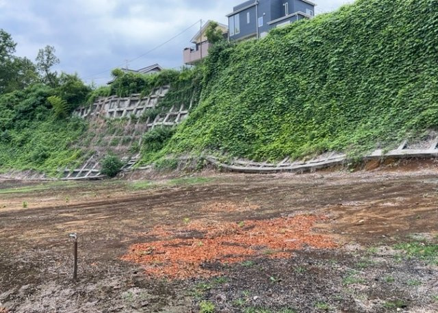 【外観】 | 物件の詳細については、現地を見てわかること以外に、役所や法務局などで調べないとわからないことがあります。そのため、現地に行く場合は、もしこの物件を買ったらどのような生活ができるかをイメージしましょう。