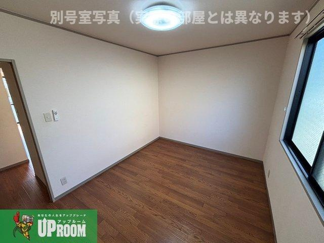 フロイデの洋室