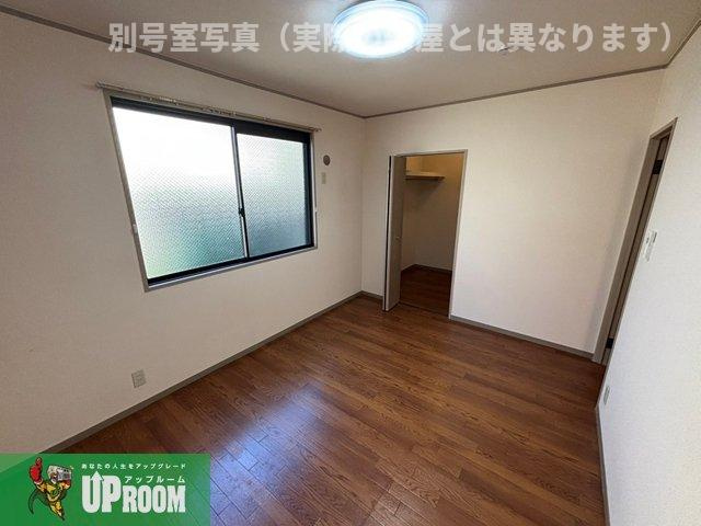 フロイデの洋室