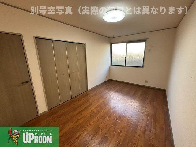 フロイデの洋室