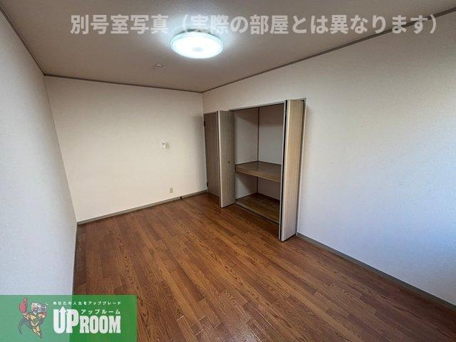 フロイデの洋室