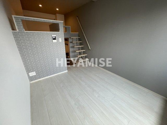 modern palazzo 諫早BRILLERの居間・リビング|※同物件同室タイプの写真でございます※現況を優先します※