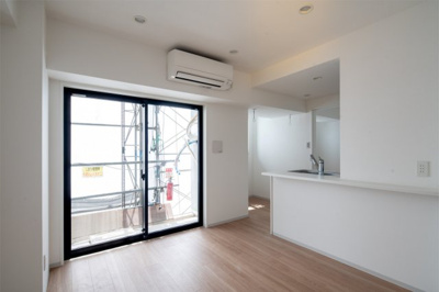 【居間・リビング】 | SYFORME ITABASHIⅡ | ※同タイプ参考写真です（カラータイプが異なる場合がございます）